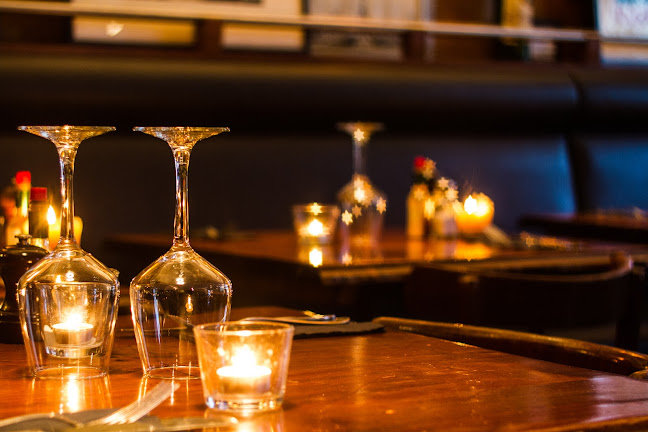 Av. du Mail 29, 1205 Genève