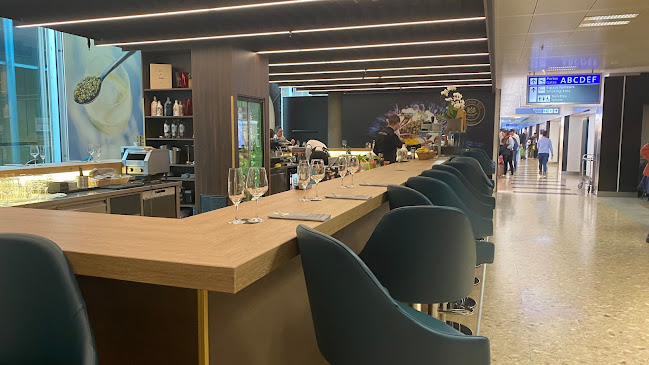 Geneva Airport, Rte de l'Aéroport 9, 1215 Meyrin