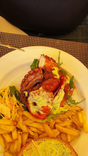 Comentarii opinii despre Aubrey