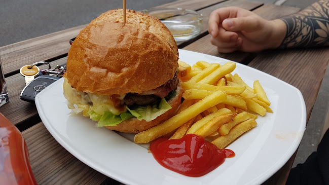 Opinii despre Imbisspudel în Schwyz - Gastronomie und Hotellerie