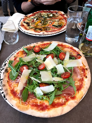 Trattoria Toscana Sàrl - Gastronomie und Hotellerie