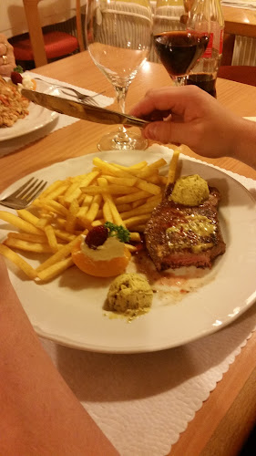 Opinii despre Restaurant Jägerheim în Belp - Gastronomie und Hotellerie