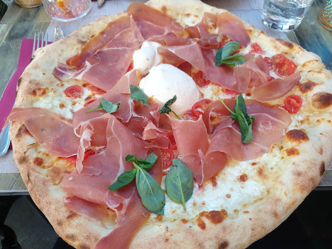 Opinii despre Pizzeria Calabria Dai 3 Fratelli Scalea în Geneva - Gastronomie und Hotellerie