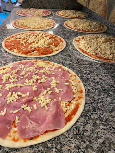 Opinii despre Sevens Restaurant Bar Take Away în Thun - Gastronomie und Hotellerie