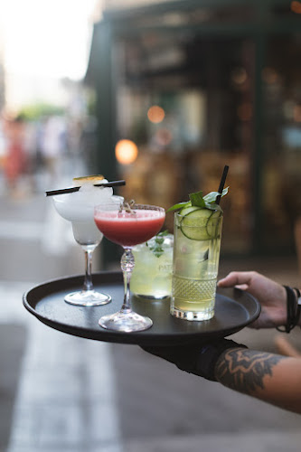 Taqueria Los Cuñados - Gastronomie und Hotellerie