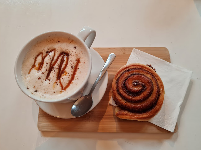 Opinii despre Café du Coeur în Münchenstein - Gastronomie und Hotellerie