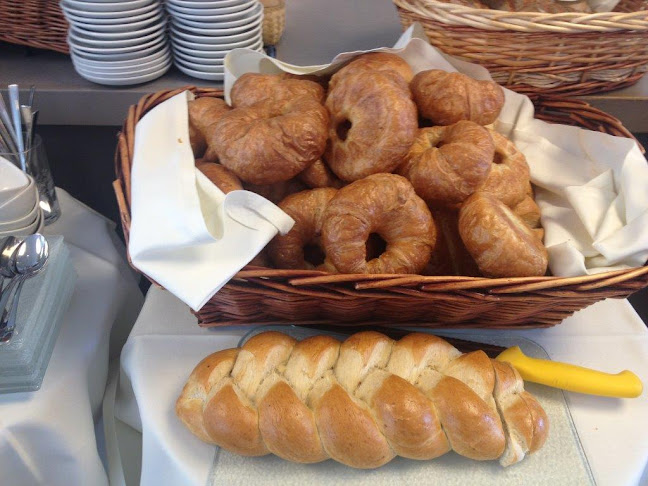 Opinii despre Restaurant Dorflinde în Zürich - Gastronomie und Hotellerie