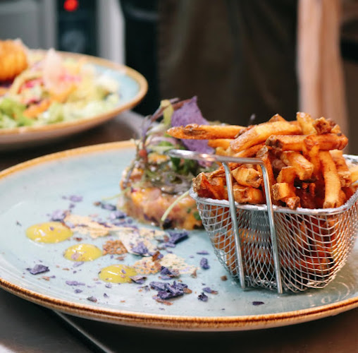 Le Resto by Hostellerie du Chateau - Rolle