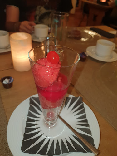 Comentarii opinii despre Acht 3 null 3