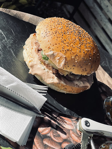 MGM Café - Gastronomie und Hotellerie