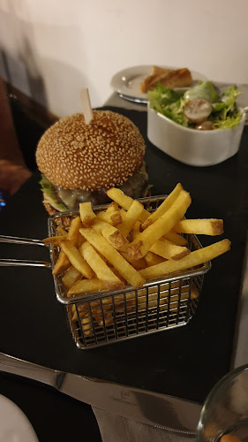 Opinii despre Le Deck By O'Five în Versoix - Gastronomie und Hotellerie