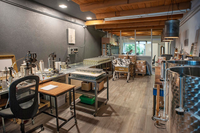 Larusée Sàrl - Fenin-Vilars-Saules