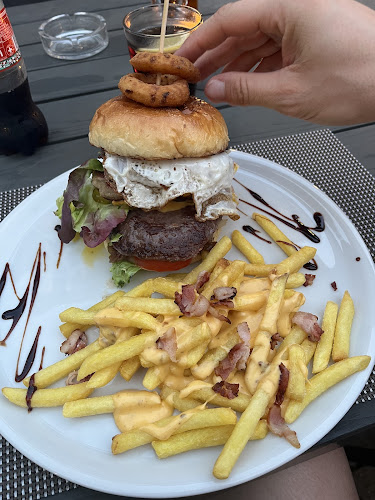 Oberland Burger & Pizza