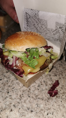 Opinii despre Food Factory Aarberg în Aarberg - Gastronomie und Hotellerie