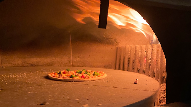 Opinii despre Pizzeria Sapore-Holzofen în Winterthur - Gastronomie und Hotellerie