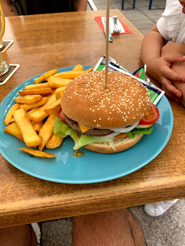 Opinii despre 11'ER Sportfreunde Stuttgart în Onex - Gastronomie und Hotellerie