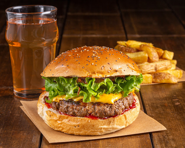 HolyCow! Gourmet Burger Co. GRANCIA - Grancia