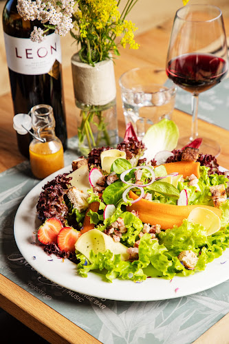 Opinii despre Restaurant Tsébetta în Nax - Gastronomie und Hotellerie