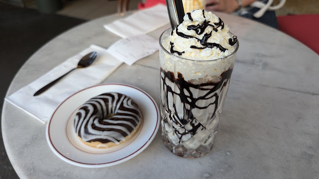 Le Chat Rouge, Olinda Rodrigues Da Cruz - Gastronomie und Hotellerie