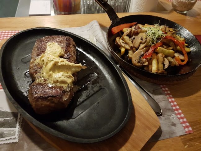 Härdöpfu-Huus - Gastronomie und Hotellerie