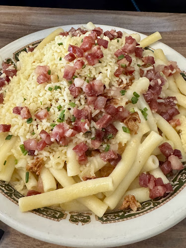 Opinii despre Chämistube în Glarus Süd - Gastronomie und Hotellerie