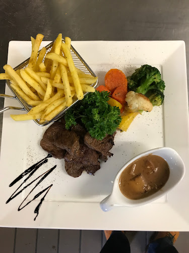 Opinii despre Restaurant Pizzeria Thoracker în Muri bei Bern - Gastronomie und Hotellerie