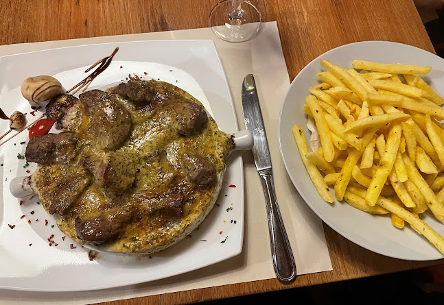 Opinii despre Restaurant Schlüssel Paul und Rita Burger în Muttenz - Gastronomie und Hotellerie