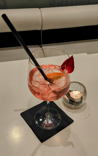 Opinii despre Café Bar Münz în Lyss - Gastronomie und Hotellerie