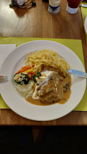 Opinii despre Mostler's Q-HOF în Sattel - Gastronomie und Hotellerie