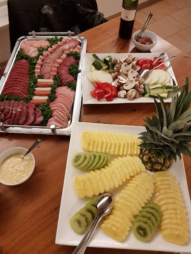 Opinii despre Restaurant Alpenblick în Weiningen - Gastronomie und Hotellerie