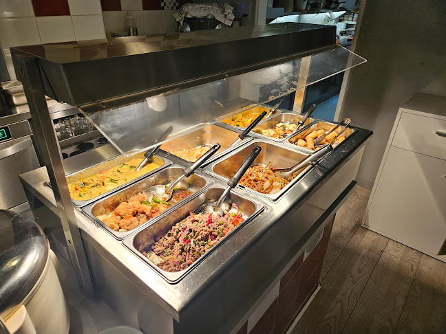 Opinii despre Zentral Thai Restaurant & Takeaway în Zürich - Gastronomie und Hotellerie