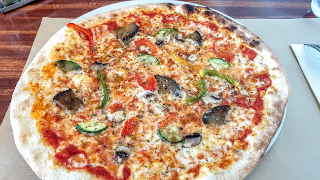 Comentarii opinii despre Café du Léman Milan et Malina Cejovic