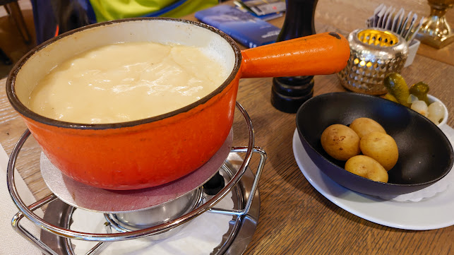 Opinii despre Grand Café Restaurant Schuh în Interlaken - Gastronomie und Hotellerie