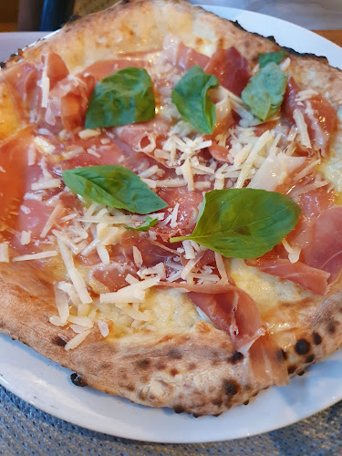 Av. de la Gare 15/17, 2000 Neuchâtel