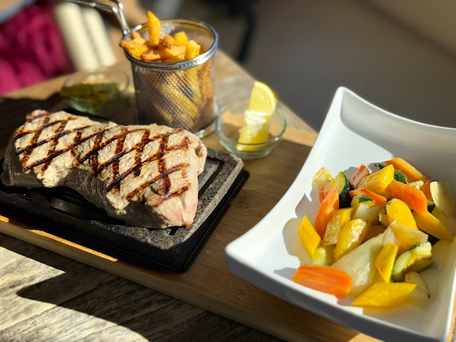 Twin Peaks Restaurant - Crans-Montana