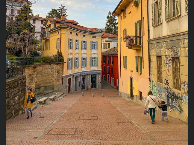 12Zero4 Ristorante - Wine bar - Caffetteria - Gastronomie und Hotellerie