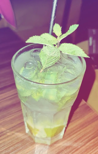 Opinii despre People's Bar & Lounge Bern în Bern - Gastronomie und Hotellerie