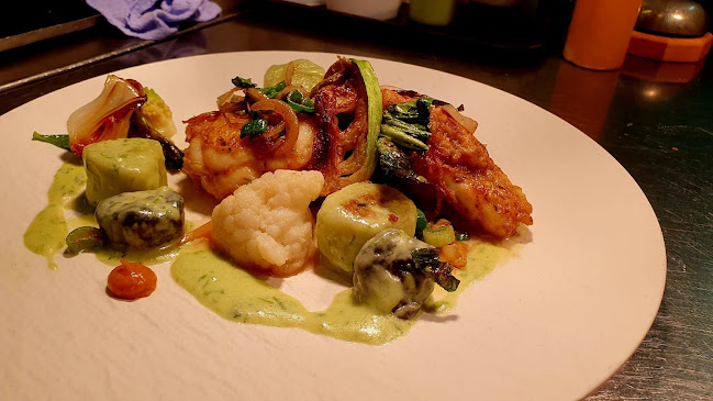 Opinii despre Falkenburg – Restaurant & Hotel în St. Gallen - Gastronomie und Hotellerie