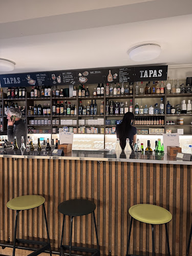Comentarii opinii despre DE•TAPAS - BAR - BODEGA - COMESTIBLES