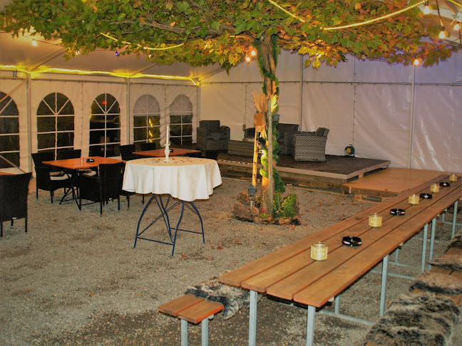 Sternen 1, 8833 Samstagern