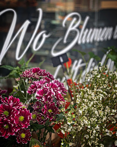 Blumen zum Glück Café Uerikon / Stäfa - Gastronomie und Hotellerie