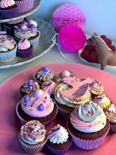 Larissa's Sunshine Cakery