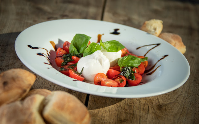 Opinii despre Seerestaurant Lützelau în Weggis - Gastronomie und Hotellerie