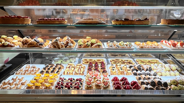 Angolo Dolce • Caffé-Bar • Pasticceria • Gelateria • Ristorante