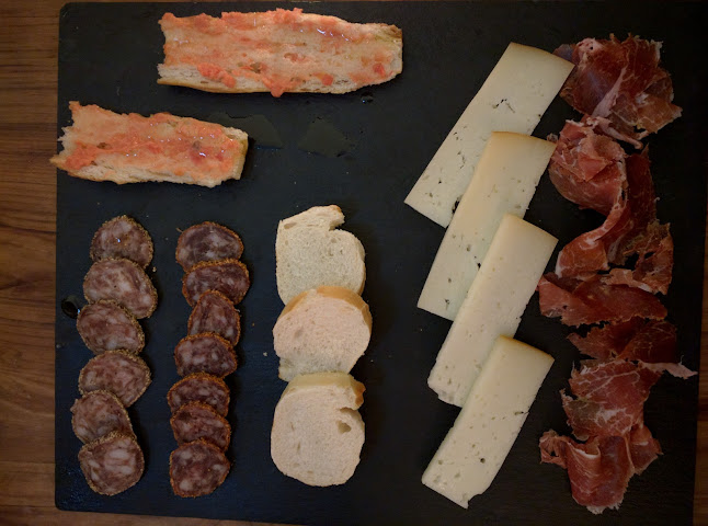 Opinii despre Tapas & Friends în Zürich - Gastronomie und Hotellerie