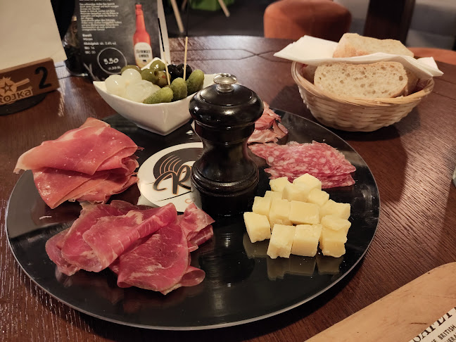 Café Bar Retro - Gastronomie und Hotellerie