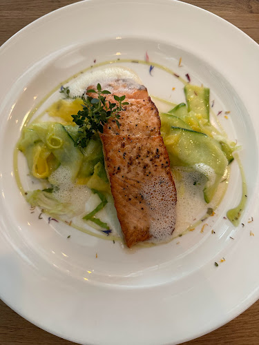 Opinii despre Meating în Zug - Gastronomie und Hotellerie