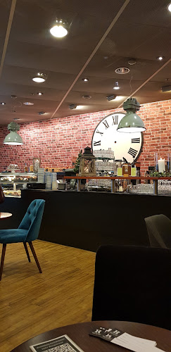 Comentarii opinii despre Confiserie Hofer