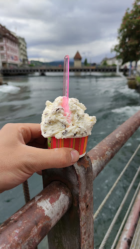 Opinii despre Caffetteria Gelateria Amore Mio în Luzern - Gastronomie und Hotellerie