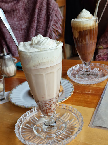 Opinii despre Creme Renversante Bar et Chocolaterie în La Chaux-de-Fonds - Gastronomie und Hotellerie